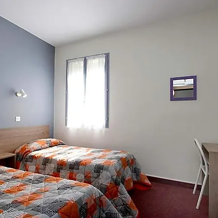 Montfort Hotel