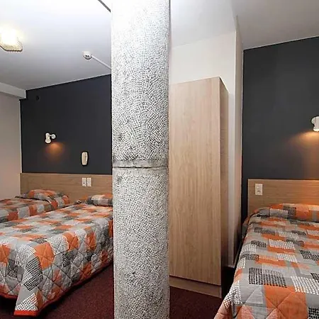 Hotel Montfort 2*