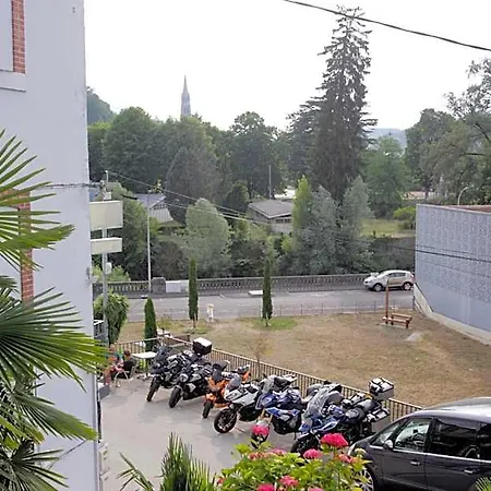 Hotel Montfort 2*