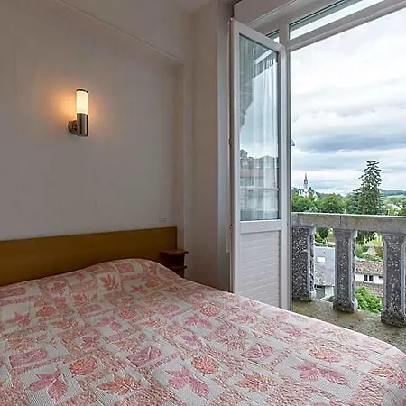 Hotel Montfort 2*
