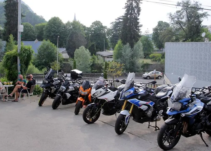 Szálloda Montfort 2*