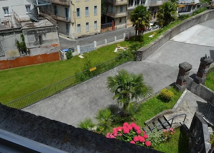 Montfort Отель 2*