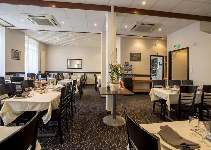 Szálloda Montfort 2*