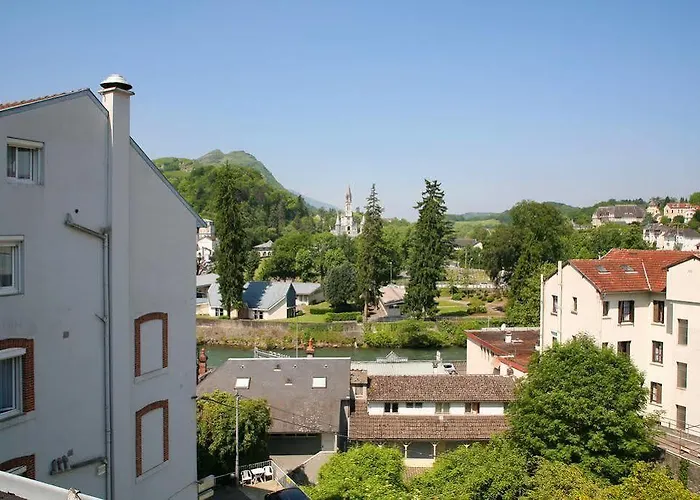 Montfort Szálloda 2*