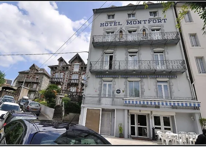 Montfort Отель 2*