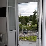 Montfort Hotel