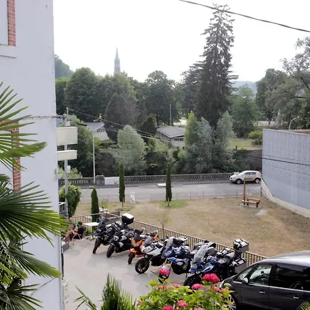 Montfort Otel