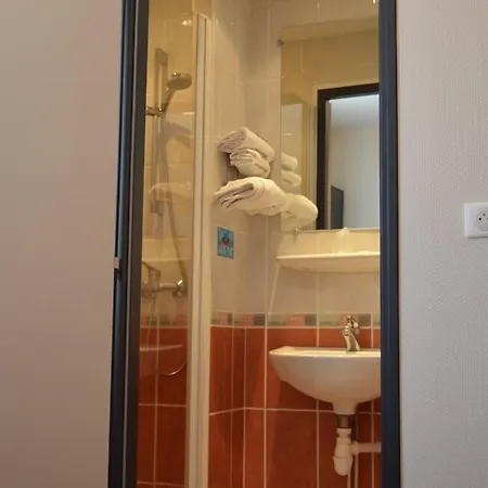 Montfort ホテル ルルド