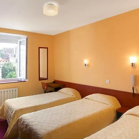 Montfort Otel